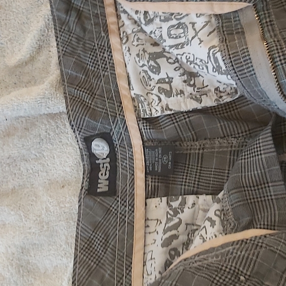 West 49 unisex shorts - Picture 2 of 3